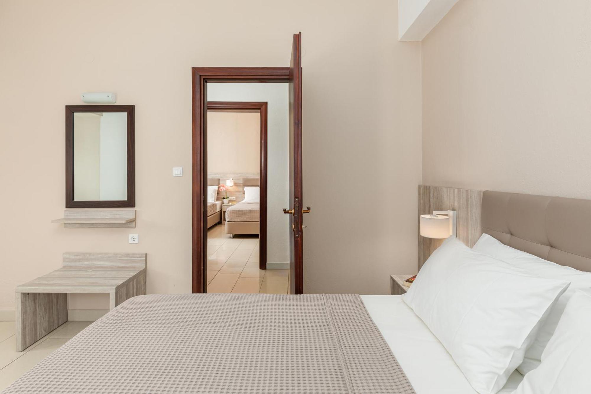 Hotel Grekas Néoi Póroi Eksteriør billede