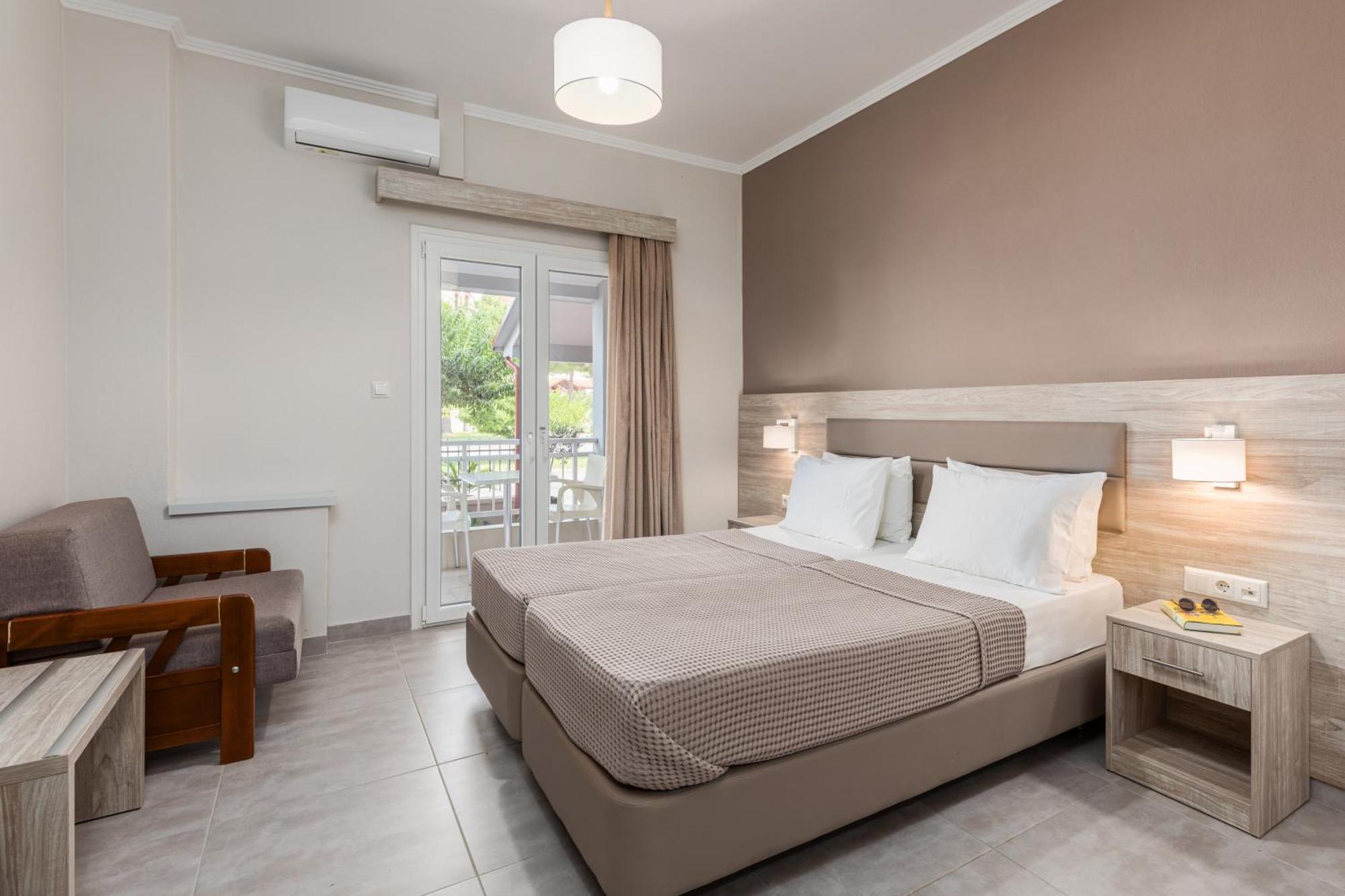 Hotel Grekas Néoi Póroi Eksteriør billede