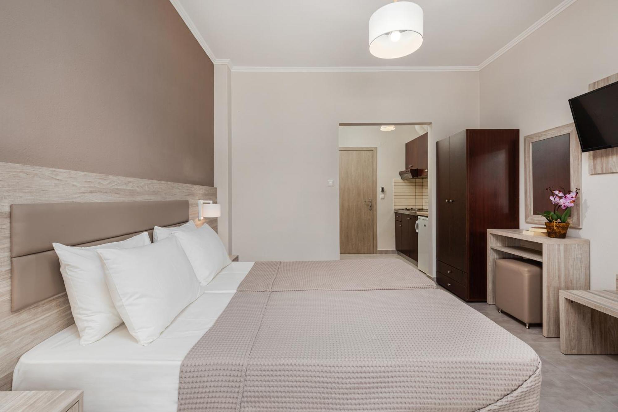 Hotel Grekas Néoi Póroi Eksteriør billede