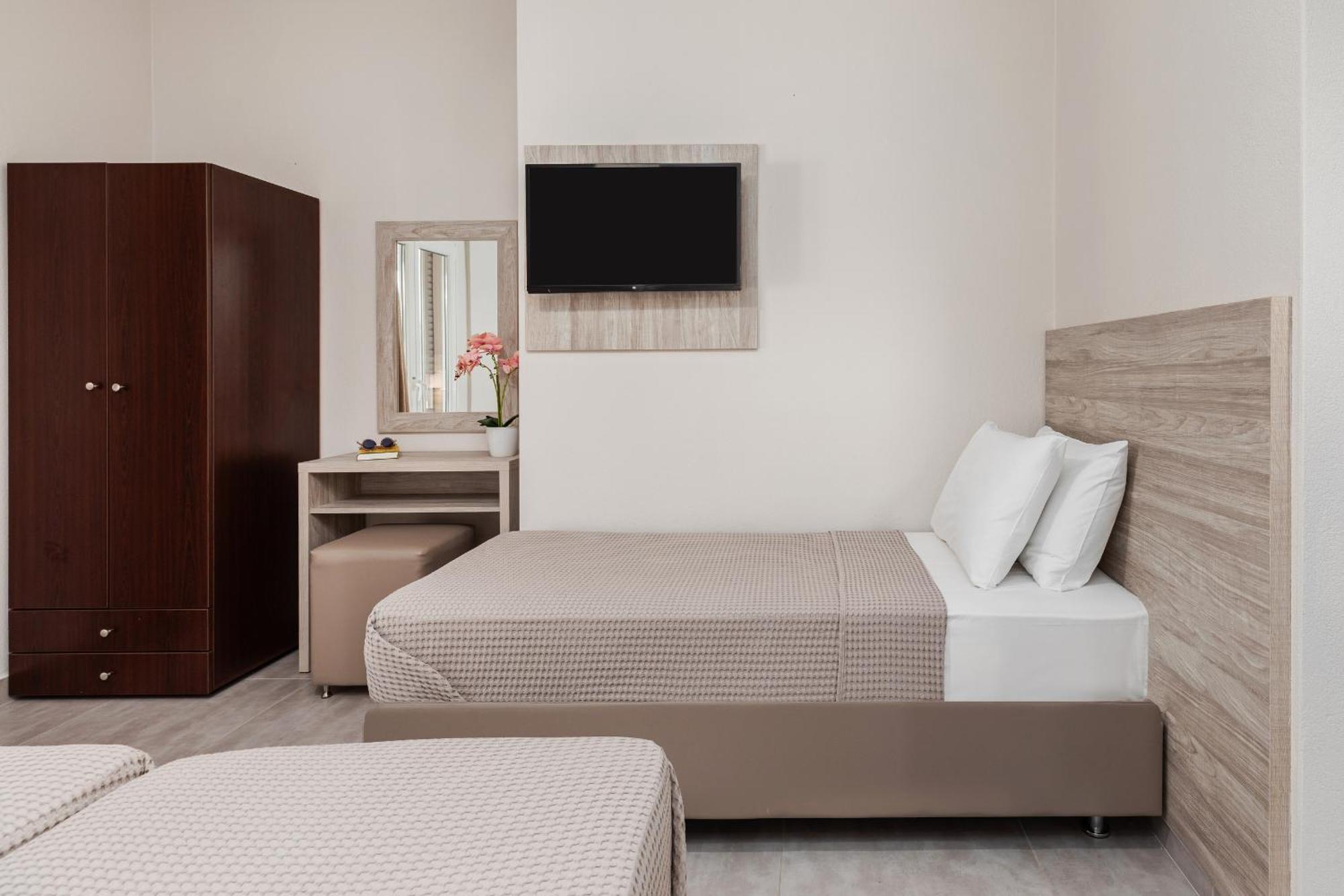 Hotel Grekas Néoi Póroi Eksteriør billede