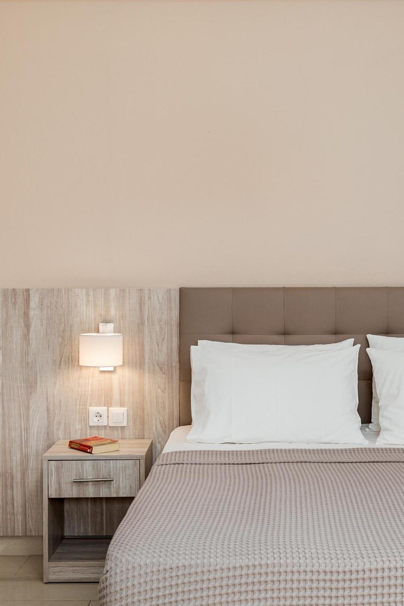 Hotel Grekas Néoi Póroi Eksteriør billede