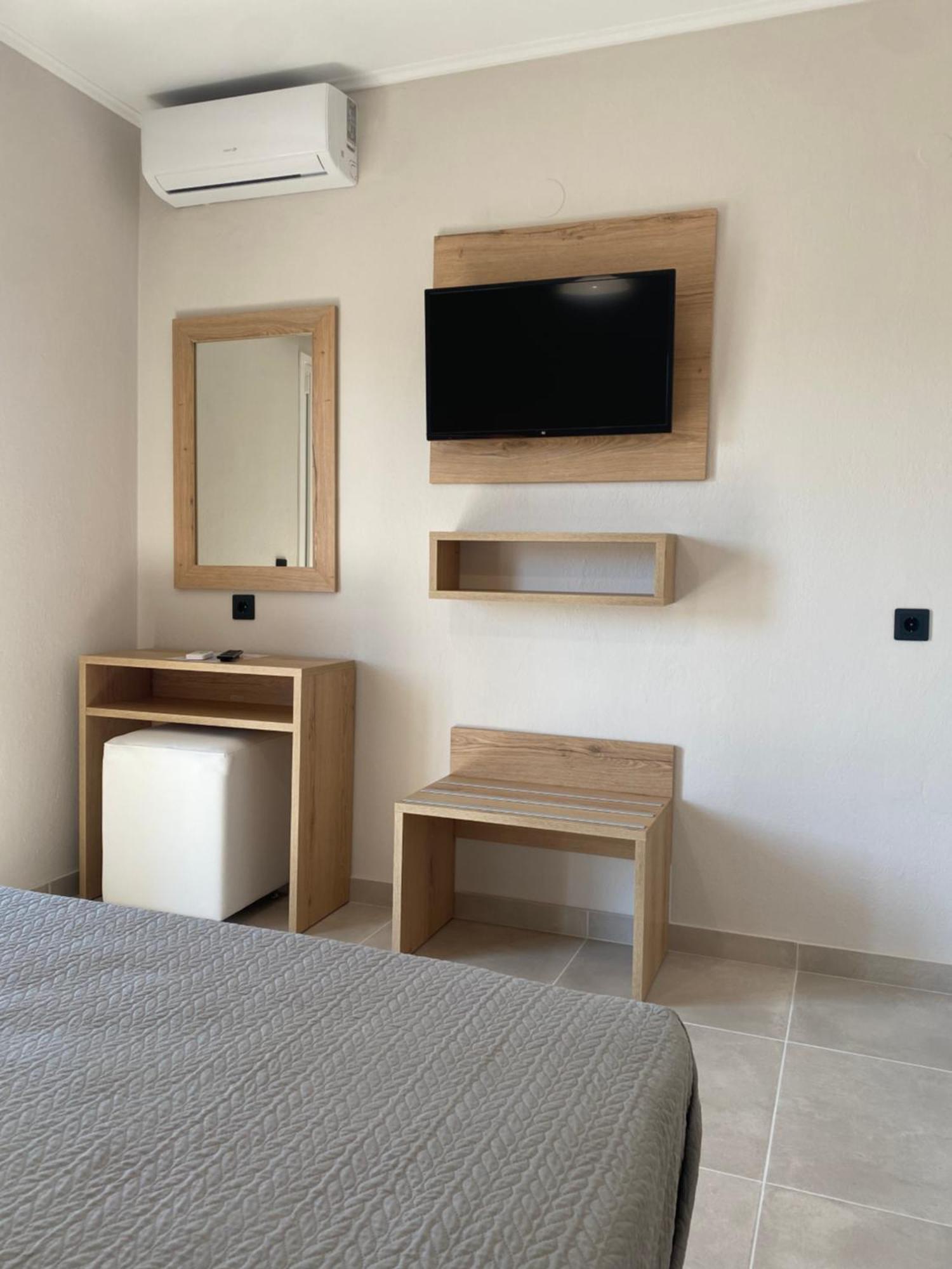 Hotel Grekas Néoi Póroi Eksteriør billede